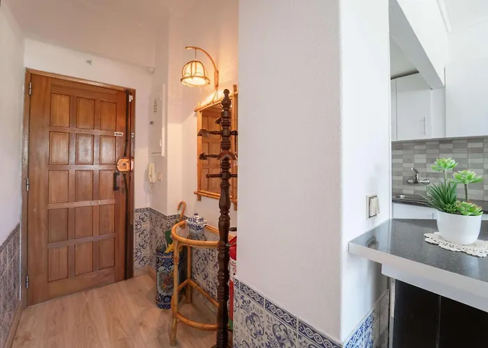 2br Near | By Airnest