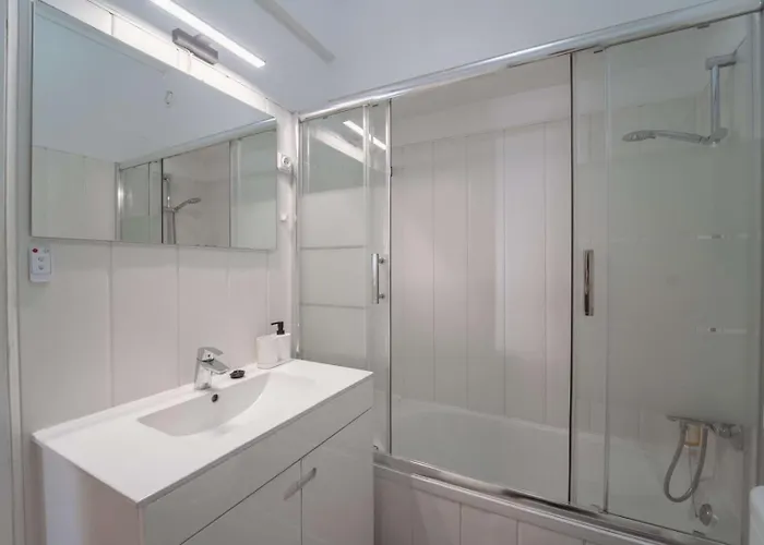 2br Near | By Airnest Lejlighed