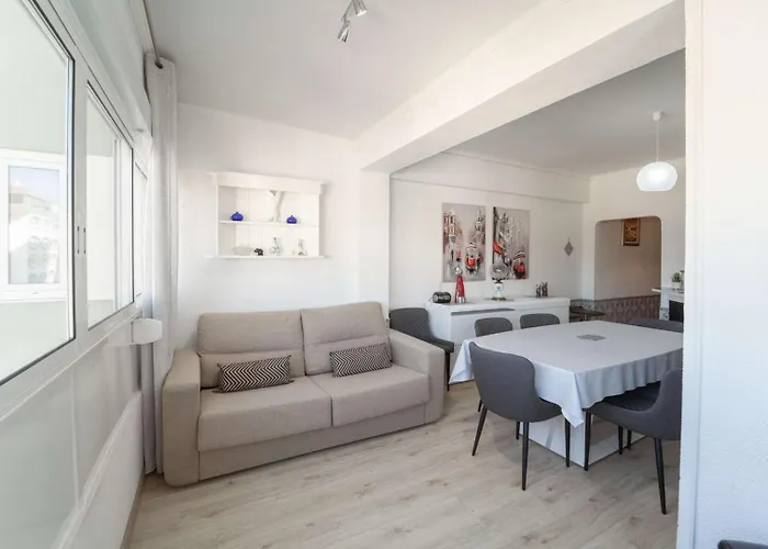 2br Near | By Airnest Charneca (Setubal)