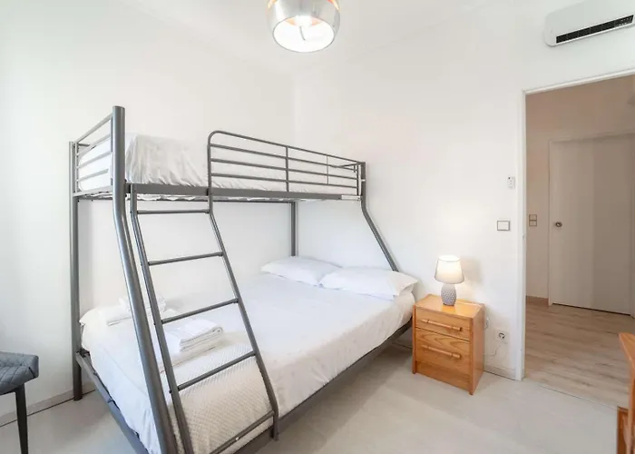 2br Near | By Airnest Charneca (Setubal)