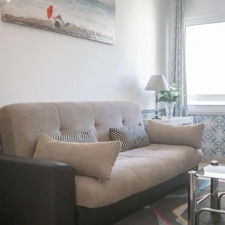 2br Near Costa Da Caparica | By Airnest 아파트 *
