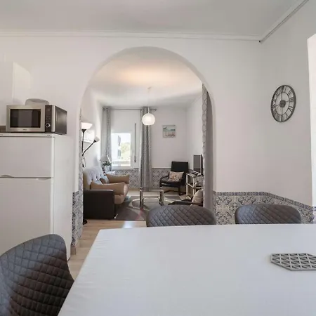 2br Near Costa Da Caparica | By Airnest 아파트 *