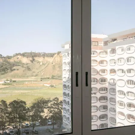 Lägenhet 2br Near Costa Da Caparica | By Airnest