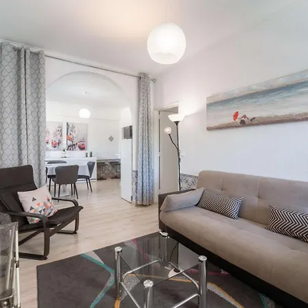 Lägenhet 2br Near Costa Da Caparica | By Airnest