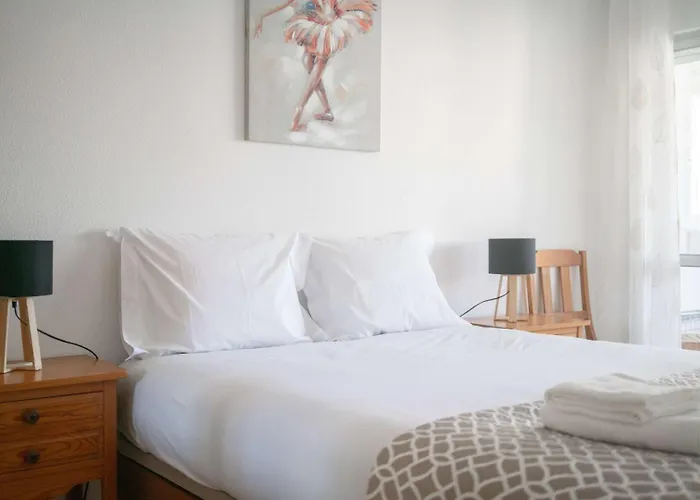 2br Near | By Airnest * Charneca (Setubal)